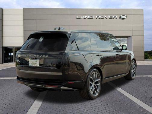 2025 Land Rover Range Rover P530 SE 7 Seat