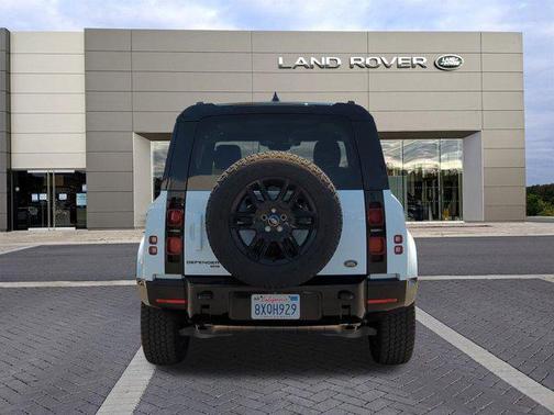 2022 Land Rover Defender 90 X-Dynamic S