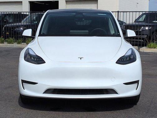 2025 Tesla Model Y Long Range Dual Motor Rear-Wheel Drive