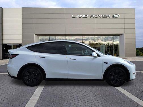 2025 Tesla Model Y Long Range Dual Motor Rear-Wheel Drive