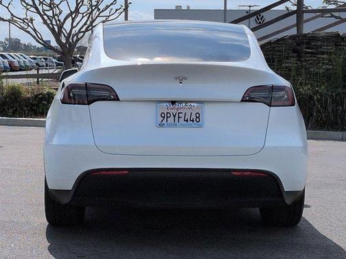 2025 Tesla Model Y Long Range Dual Motor Rear-Wheel Drive