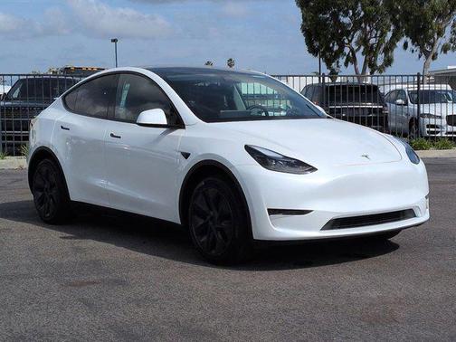 2025 Tesla Model Y Long Range Dual Motor Rear-Wheel Drive