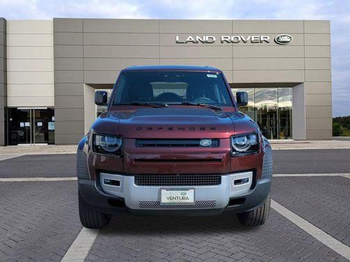 2025 Land Rover Defender 130 P400 S