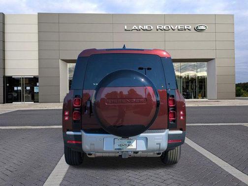 2025 Land Rover Defender 130 P400 S