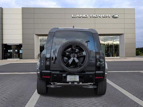 Carpathian Grey Premium Metallic 2026 Land Rover Defender P400 X-Dynamic SE