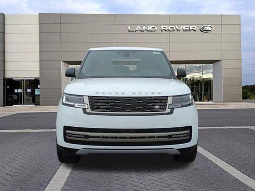 2025 Land Rover Range Rover P530 SE