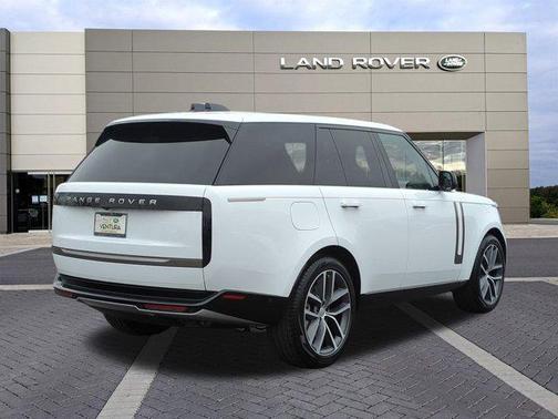 2025 Land Rover Range Rover P530 SE