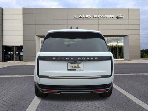 2025 Land Rover Range Rover P530 SE