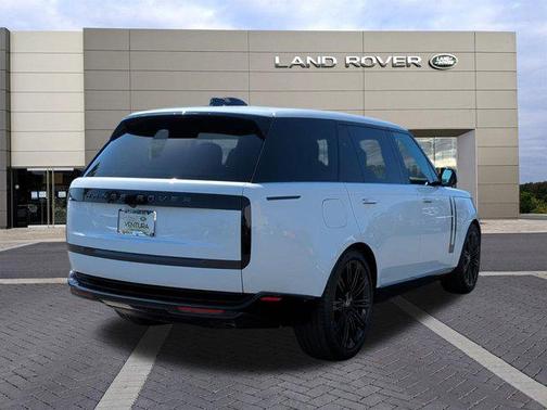 2025 Land Rover Range Rover P530 SE 7 Seat