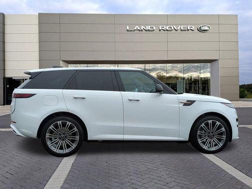 2025 Land Rover Range Rover Sport SE