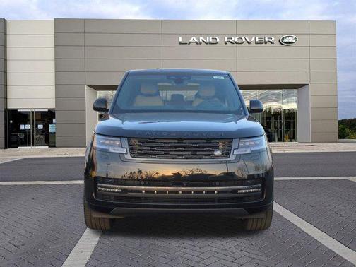 2026 Land Rover Range Rover P400 SE