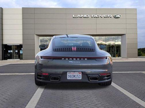 2022 Porsche 911 Carrera