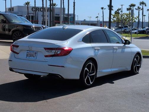 Platinum White Pearl 2018 Honda Accord Sport