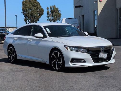 Platinum White Pearl 2018 Honda Accord Sport