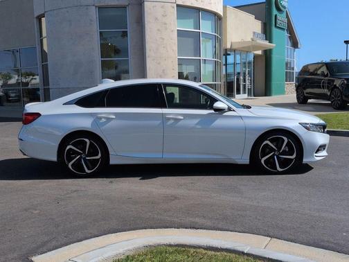 Platinum White Pearl 2018 Honda Accord Sport