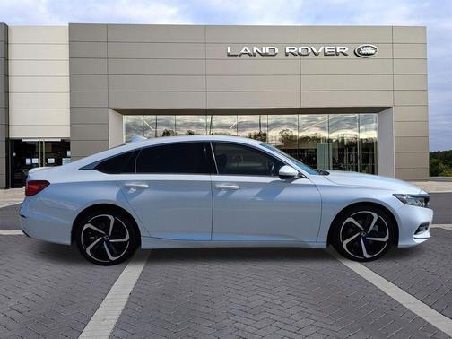 Platinum White Pearl 2018 Honda Accord Sport