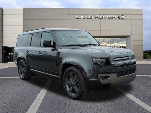 2025 Land Rover Defender 130 P400 X-Dynamic SE