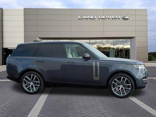 2025 Land Rover Range Rover P550e SE