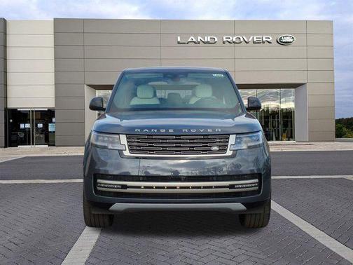 2025 Land Rover Range Rover P550e SE