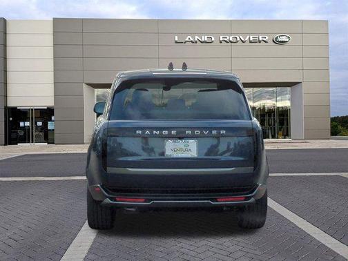 2025 Land Rover Range Rover P550e SE