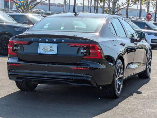 2025 Volvo S60 B5 Plus