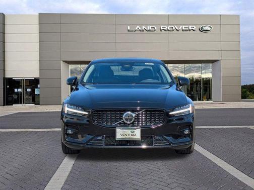 2025 Volvo S60 B5 Plus