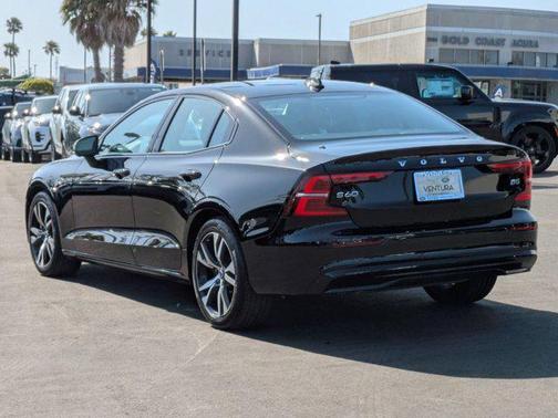 2025 Volvo S60 B5 Plus