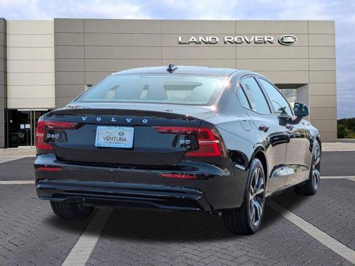 2025 Volvo S60 B5 Plus