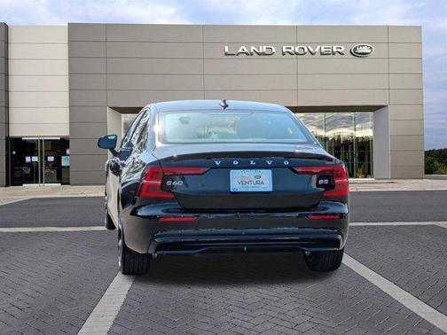 2025 Volvo S60 B5 Plus