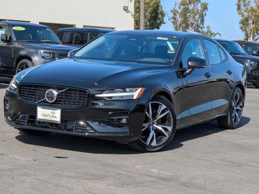 2025 Volvo S60 B5 Plus