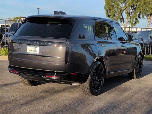 2025 Land Rover Range Rover P400 SE 7 Seat