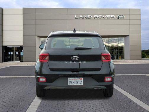 2022 Hyundai VENUE SE