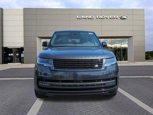 2025 Land Rover Range Rover P400 SE