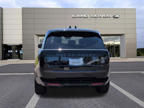 Santorini Black Metallic 2023 Land Rover Range Rover P530 SE
