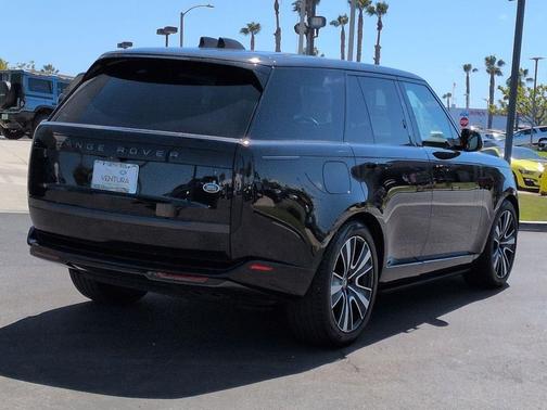 Santorini Black Metallic 2023 Land Rover Range Rover P530 SE