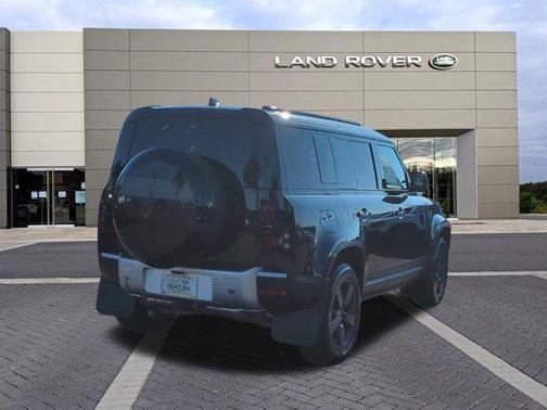 2025 Land Rover Defender 110 P400 S