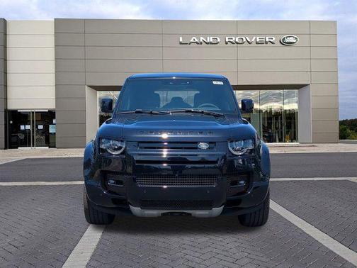 2023 Land Rover Defender 110 V8