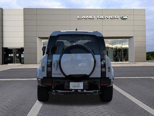 Borasco Grey Metallic 2026 Land Rover Defender P400 X-Dynamic SE