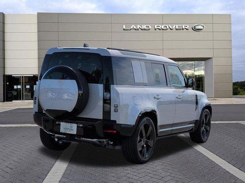 Borasco Grey Metallic 2026 Land Rover Defender P400 X-Dynamic SE