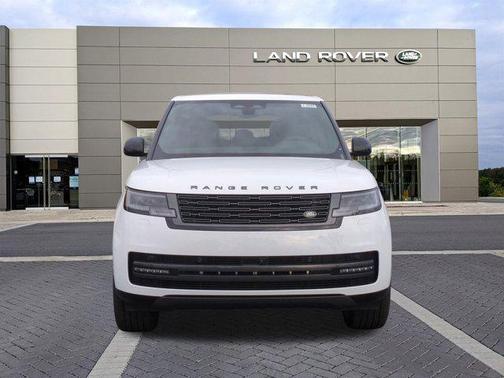 2026 Land Rover Range Rover P400 SE 7 Seat