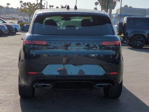 2024 Land Rover Range Rover Sport SE
