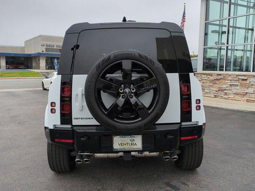 2025 Land Rover Defender 110 P500 X-Dynamic SE