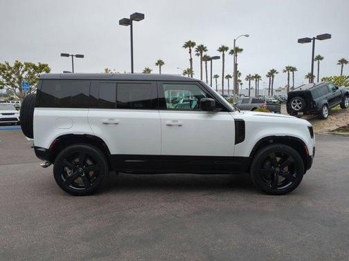2025 Land Rover Defender 110 P500 X-Dynamic SE
