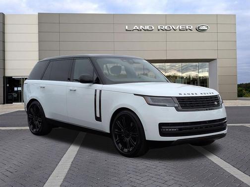 Fuji White 2026 Land Rover Range Rover P400 SE 7 Seat