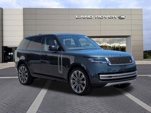 Belgravia Green Metallic 2026 Land Rover Range Rover P400 SE
