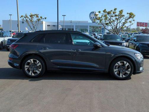 2021 Audi e-tron Premium