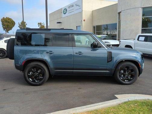 2025 Land Rover Defender 110 P400 S