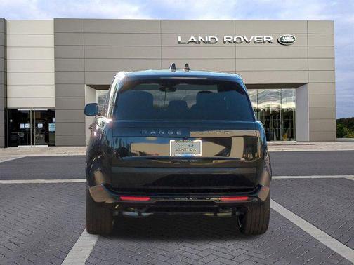 2026 Land Rover Range Rover P530 SE