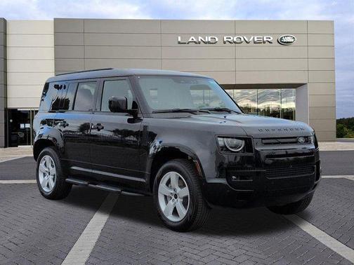 SANTORINI BLACK 2026 Land Rover Defender P400 X-Dynamic SE