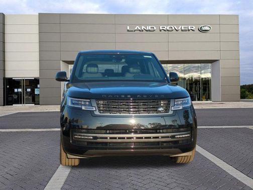 2025 Land Rover Range Rover P400 SE